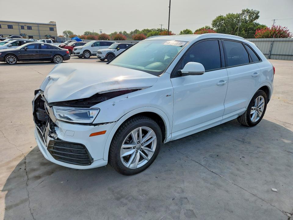63813536 :رقم المزاد ، WA1BCCFS8JR000734 vin ، 2018 Audi Q3 مزاد بيع