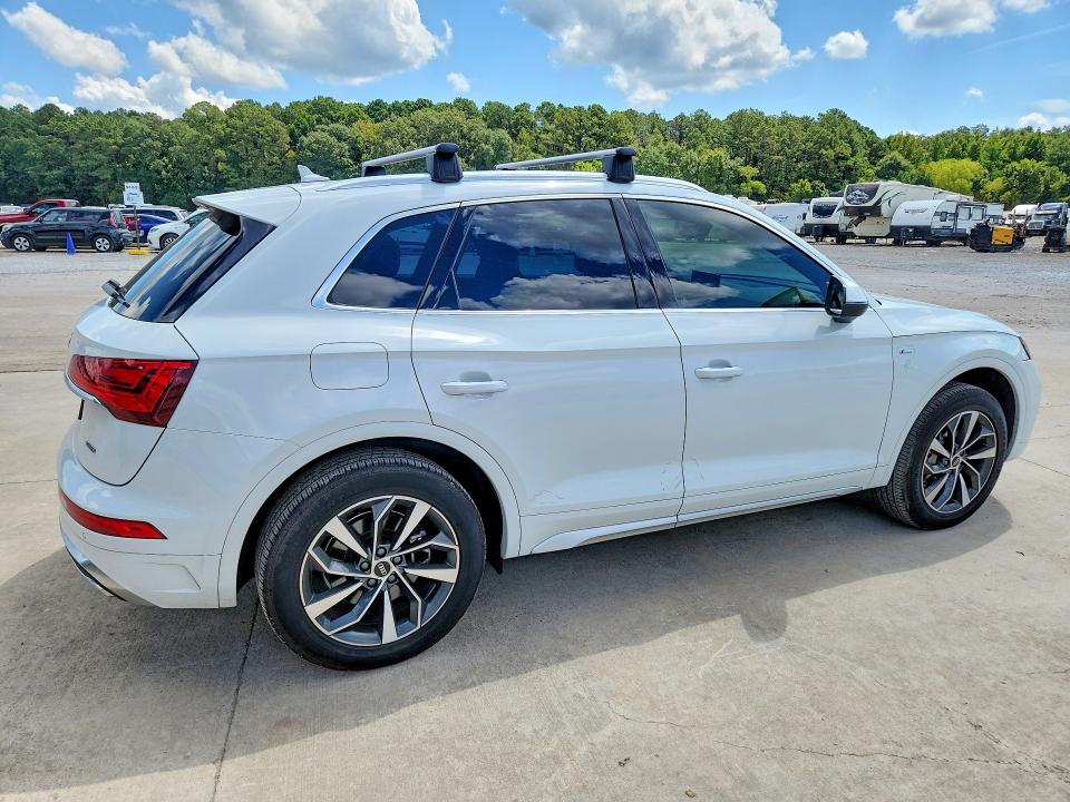 64241366 :رقم المزاد ، WA1EAAFY7N2096950 vin ، 2022 Audi Q5 مزاد بيع