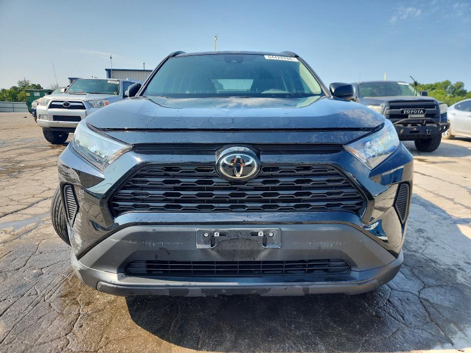 Продаж на аукціоні авто 2021 Toyota Rav4, vin: 2T3F1RFV6MC199637, номер лоту: 64428286