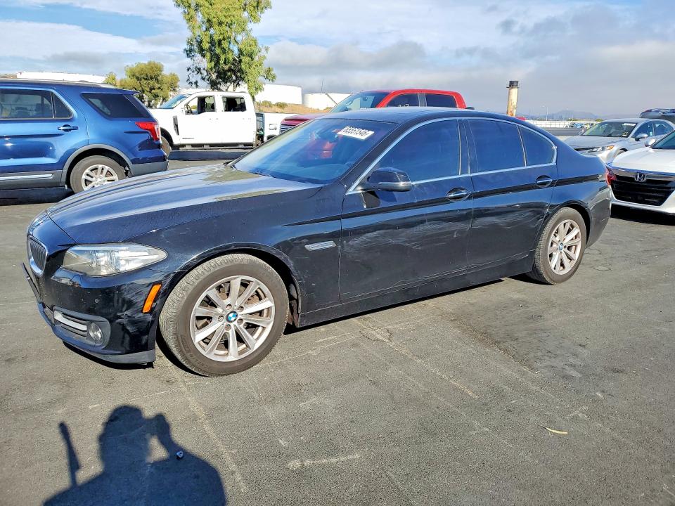 65551546 :رقم المزاد ، WBA5A5C53GG351636 vin ، 2016 Bmw 528 مزاد بيع