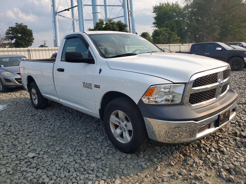 64881036 :رقم المزاد ، 3C6JR6DTXFG531431 vin ، 2015 Ram 1500 مزاد بيع