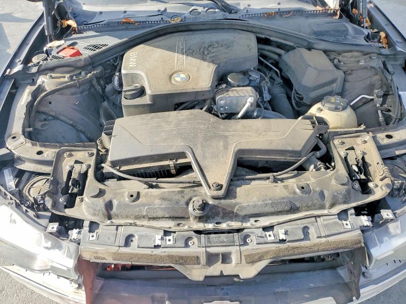 65883456 :رقم المزاد ، WBA3B1G50FNT64135 vin ، 2015 Bmw 320 مزاد بيع