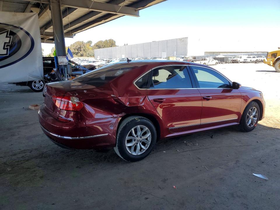 2016 Volkswagen Passat მანქანა იყიდება აუქციონზე, vin: 1VWAT7A33GC033870, აუქციონის ნომერი: 66796236