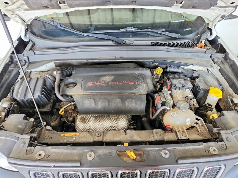 65504806 :رقم المزاد ، ZACCJBBT0FPC11019 vin ، 2015 Jeep Renegade مزاد بيع