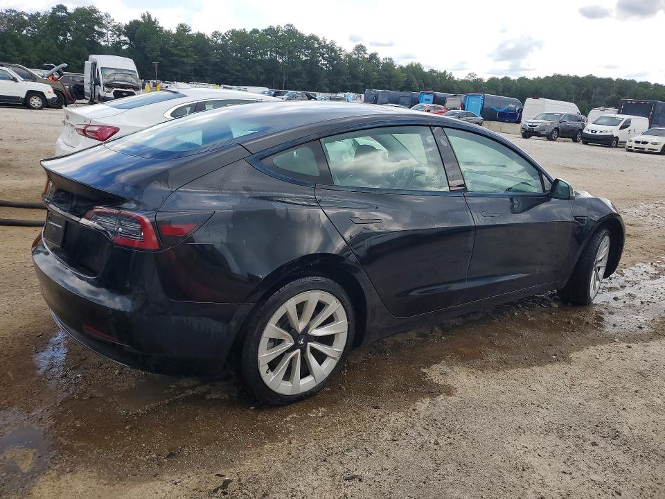 2022 Tesla Model 3 მანქანა იყიდება აუქციონზე, vin: 5YJ3E1EA9NF370250, აუქციონის ნომერი: 63953036