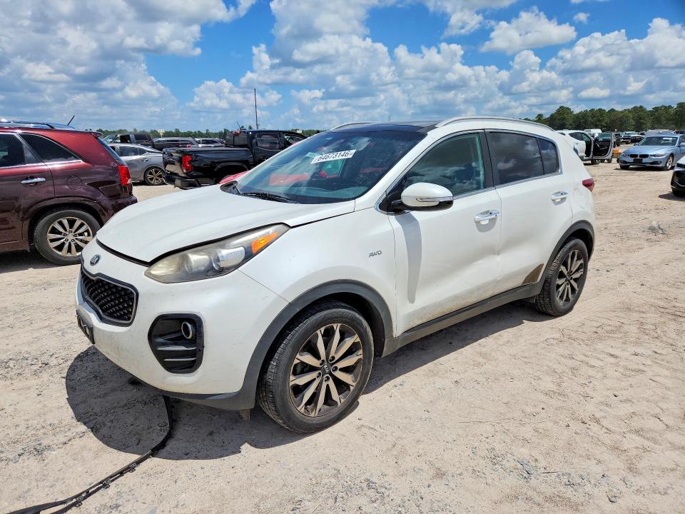 64673146 :رقم المزاد ، KNDPNCAC8H7031610 vin ، 2017 Kia Sportage مزاد بيع