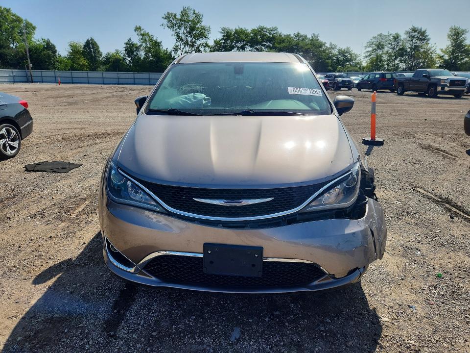 2017 Chrysler Pacifica მანქანა იყიდება აუქციონზე, vin: 2C4RC1BG9HR795873, აუქციონის ნომერი: 65636126