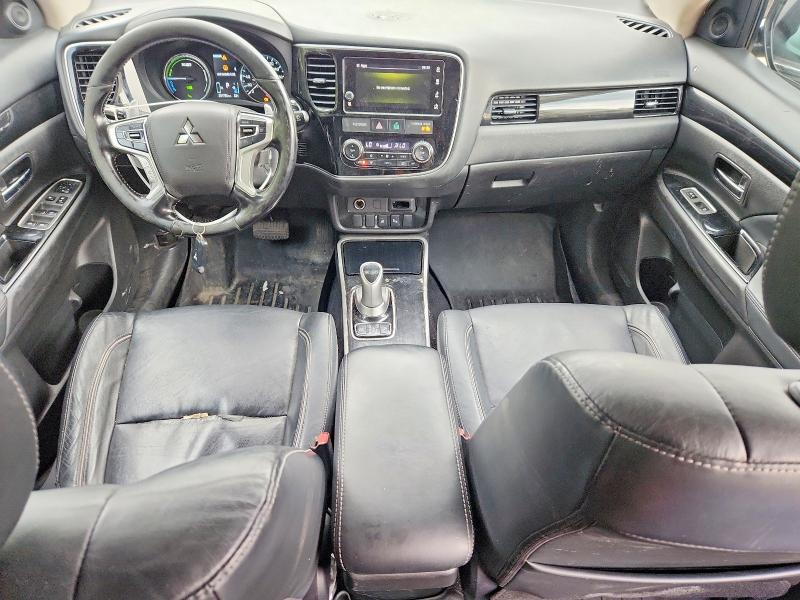 64080696 :رقم المزاد ، JA4J24A58JZ616021 vin ، 2018 Mitsubishi Outlander مزاد بيع