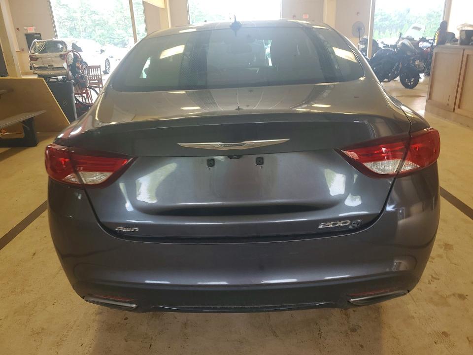 67060476 :رقم المزاد ، 1C3CCCDG9FN624246 vin ، 2015 Chrysler 200 مزاد بيع