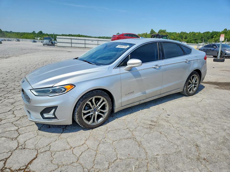 65494166 :رقم المزاد ، 3FA6P0RU0KR121891 vin ، 2019 Ford Fusion مزاد بيع