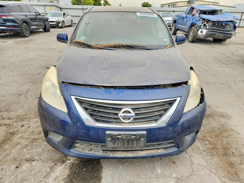 2013 Nissan Versa მანქანა იყიდება აუქციონზე, vin: 3N1CN7APXDL887766, აუქციონის ნომერი: 66969606
