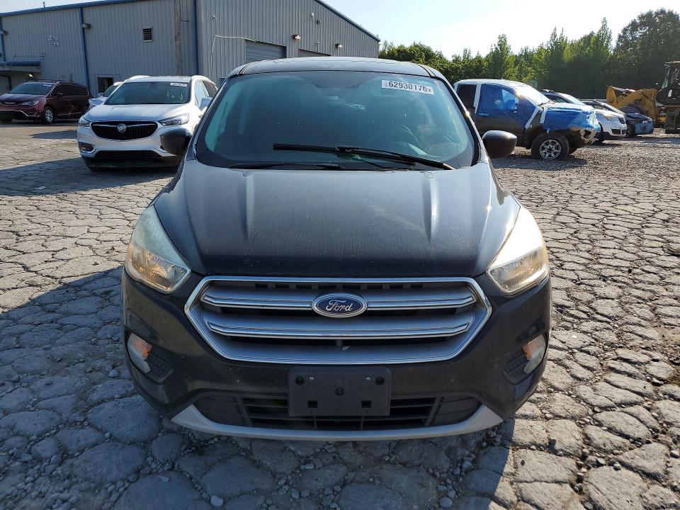 Продаж на аукціоні авто 2017 Ford Escape, vin: 1FMCU0GD0HUB58607, номер лоту: 62930176