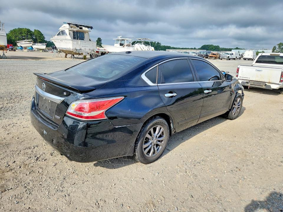 66896186 :رقم المزاد ، 1N4AL3AP1FC465327 vin ، 2015 Nissan Altima مزاد بيع