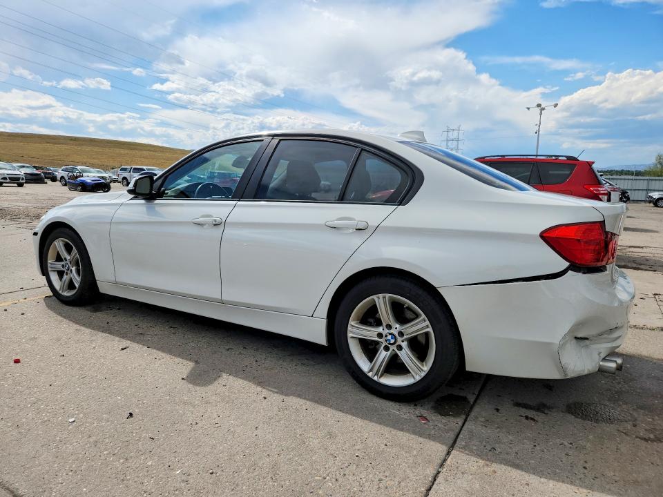 66318146 :رقم المزاد ، WBA3C1C5XDF444617 vin ، 2013 Bmw 328 مزاد بيع
