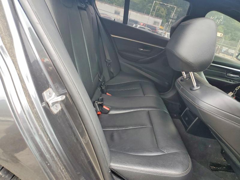 64674866 :رقم المزاد ، WBA8F1C50JK898407 vin ، 2018 Bmw 328 مزاد بيع
