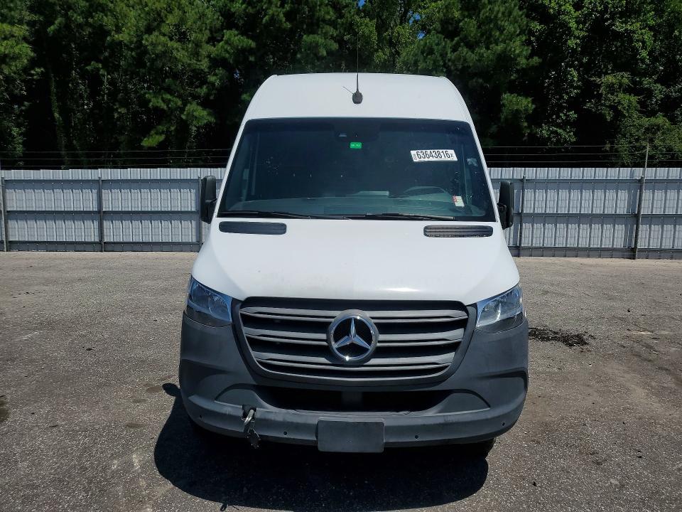 63643816 :رقم المزاد ، W1Y8ED3Y8NT096958 vin ، 2022 Mercedes-benz Sprinter مزاد بيع