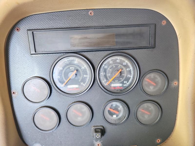 67043636 :رقم المزاد ، 4UZAB2DT7CCBL4732 vin ، 2012 Freightliner Chassis مزاد بيع