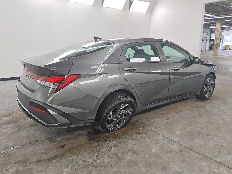 2025 Hyundai Elantra მანქანა იყიდება აუქციონზე, vin: KMHLM4DG3SU083527, აუქციონის ნომერი: 63547916