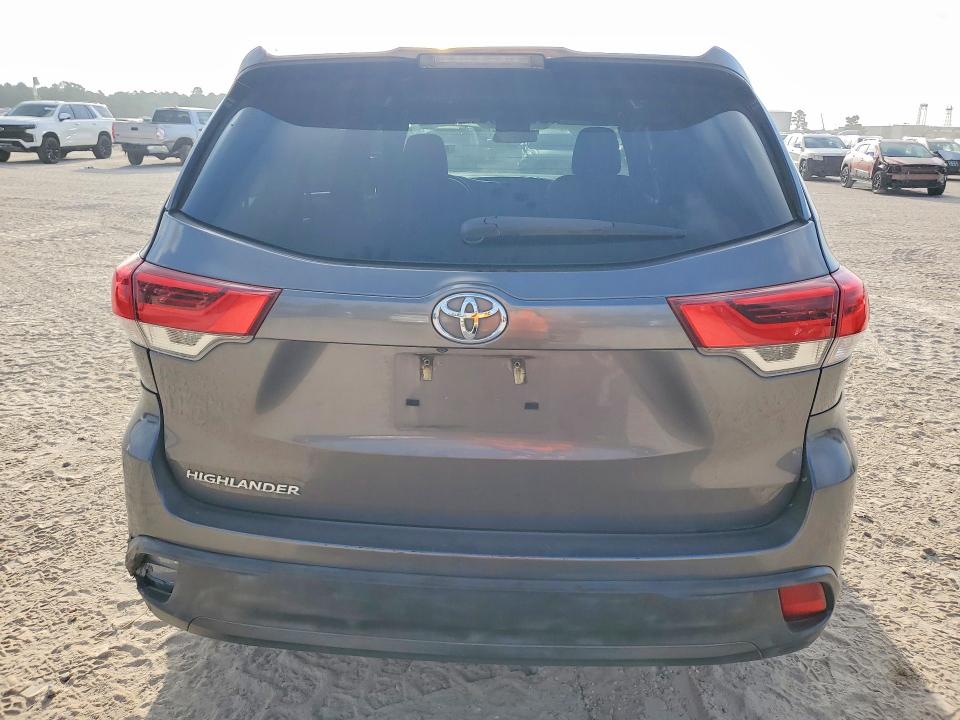 Продажа на аукционе авто 2018 Toyota Highlander, vin: 5TDZZRFH8JS245917, номер лота: 63766696