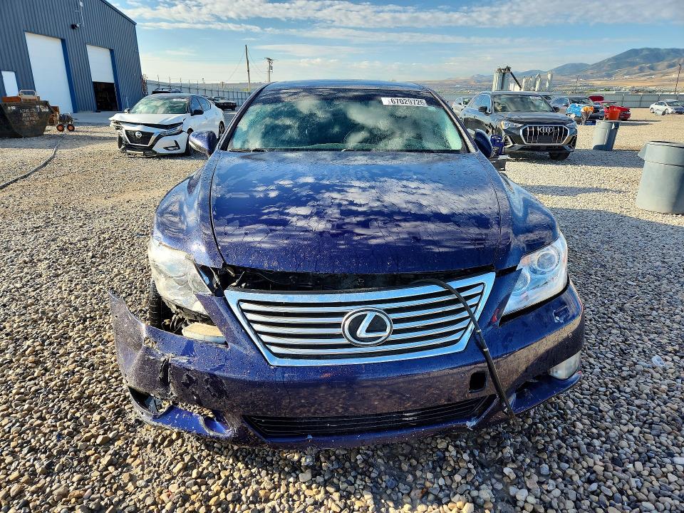 67029726 :رقم المزاد ، JTHCL5EF6A5007567 vin ، 2010 Lexus Ls مزاد بيع