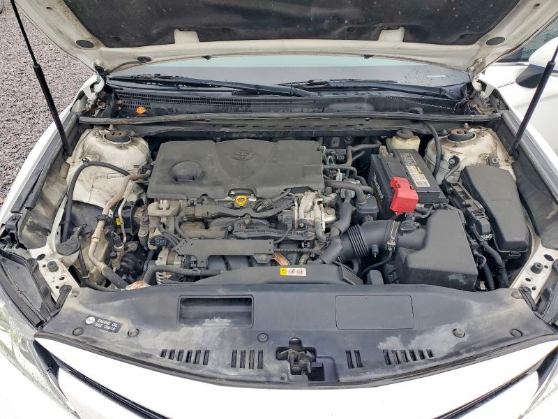 65563186 :رقم المزاد ، 4T1B11HK9JU541054 vin ، 2018 Toyota Camry مزاد بيع