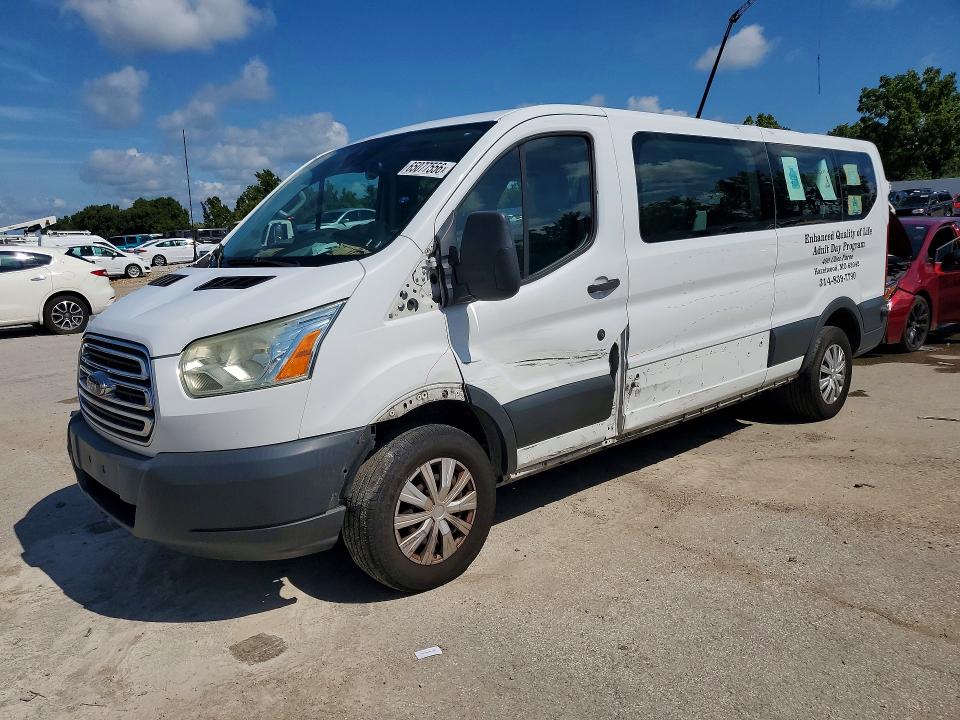 65077556 :رقم المزاد ، 1FBZX2ZM0FKB26588 vin ، 2015 Ford Transit مزاد بيع