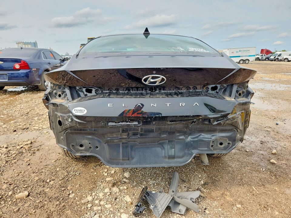 Продажа на аукционе авто 2021 Hyundai Elantra, vin: 5NPLL4AG0MH017090, номер лота: 64621376