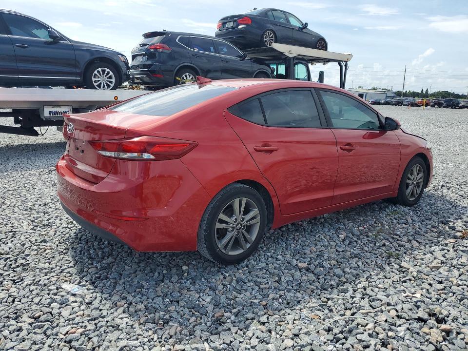 63894456 :رقم المزاد ، 5NPD84LF5HH005565 vin ، 2017 Hyundai Elantra مزاد بيع