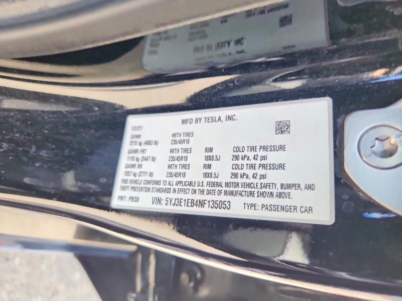 65649696 :رقم المزاد ، 5YJ3E1EB4NF135053 vin ، 2022 Tesla Model 3 مزاد بيع