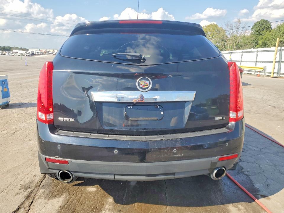 66970806 :رقم المزاد ، 3GYFNBE33FS587512 vin ، 2015 Cadillac Srx مزاد بيع