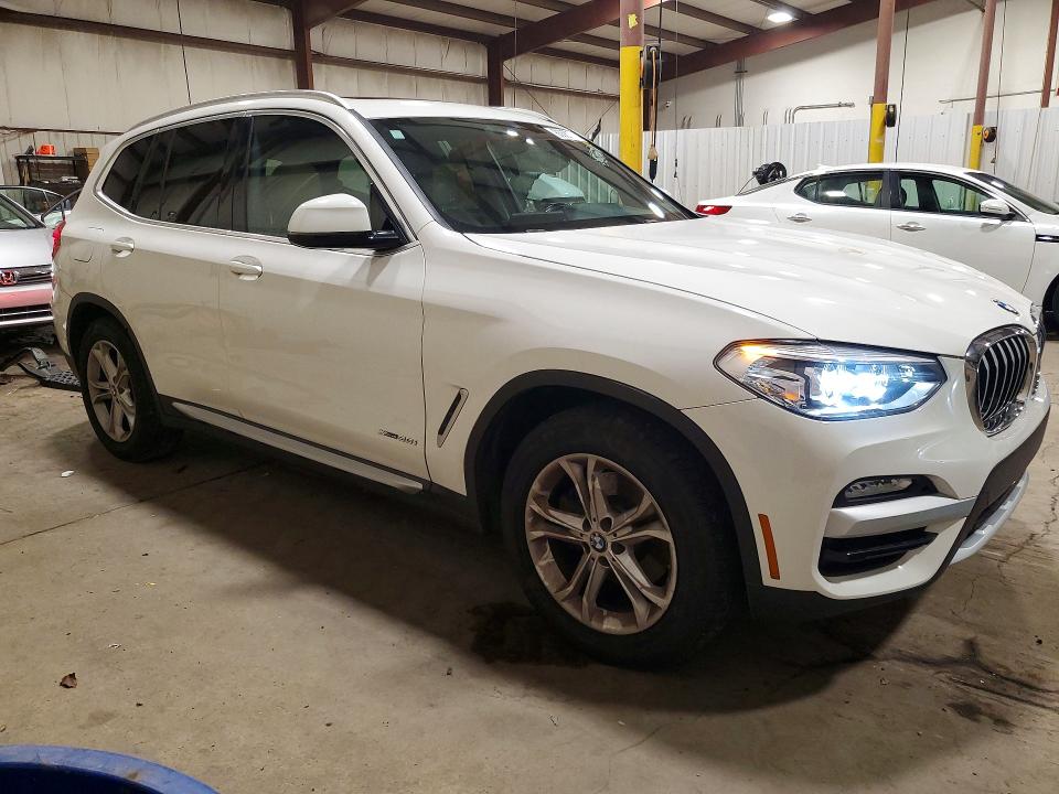 63367246 :رقم المزاد ، 5UXTR9C50JLC81801 vin ، 2018 Bmw X3 مزاد بيع