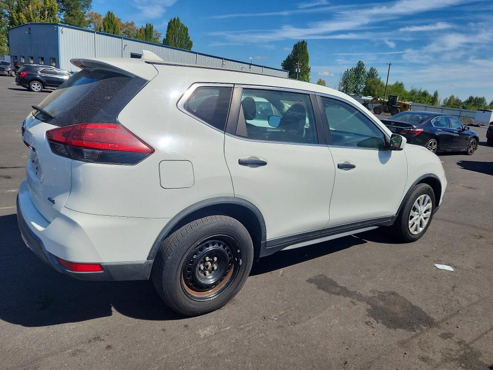 Продажа на аукционе авто 2017 Nissan Rogue, vin: KNMAT2MV1HP566166, номер лота: 64120866