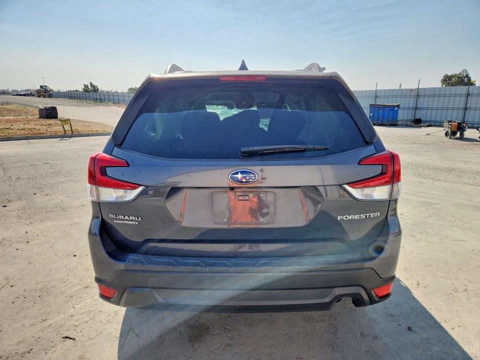 67376816 :رقم المزاد ، JF2SKAJC5MH542401 vin ، 2021 Subaru Forester مزاد بيع