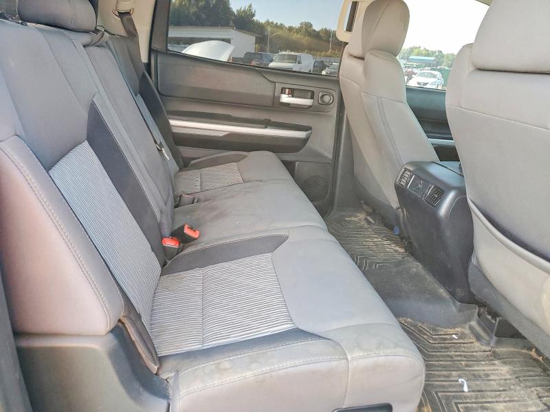 63848446 :رقم المزاد ، 5TFDW5F19GX552871 vin ، 2016 Toyota Tundra مزاد بيع