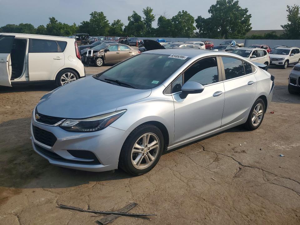 62465206 :رقم المزاد ، 1G1BE5SM3H7163633 vin ، 2017 Chevrolet Cruze مزاد بيع
