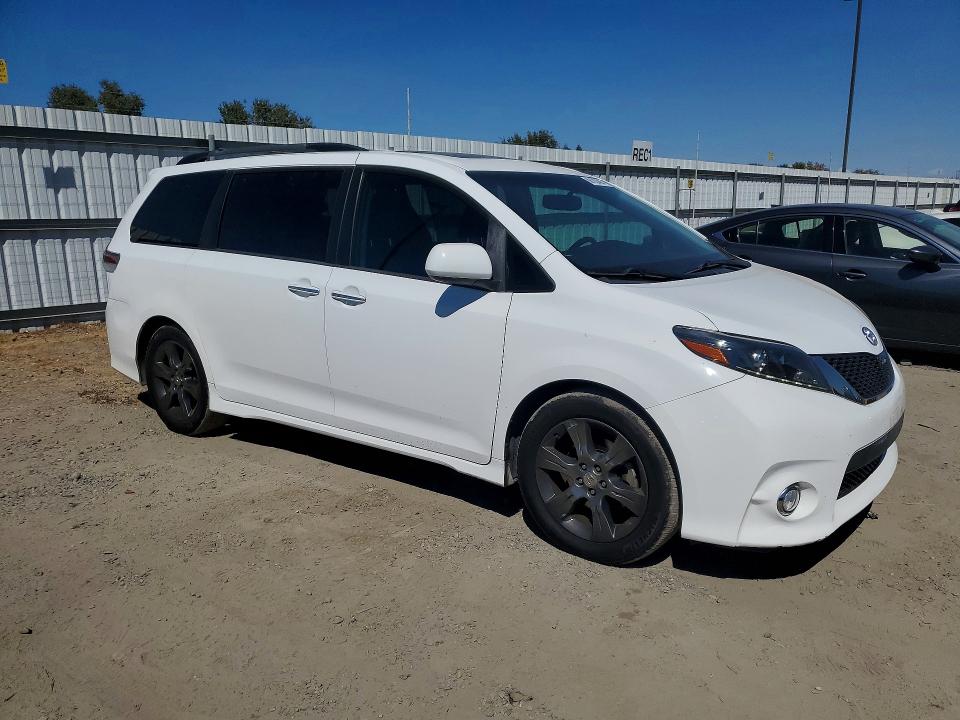 Продаж на аукціоні авто 2016 Toyota Sienna, vin: 5TDXK3DC1GS710207, номер лоту: 66192486