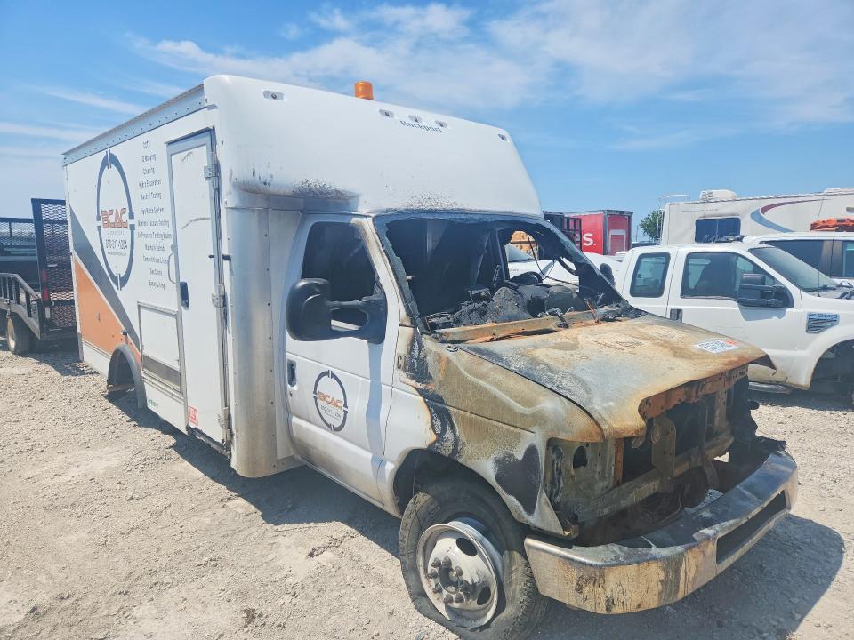 63161486 :رقم المزاد ، 1FDXE4FS3JDC41301 vin ، 2018 Ford E450 مزاد بيع