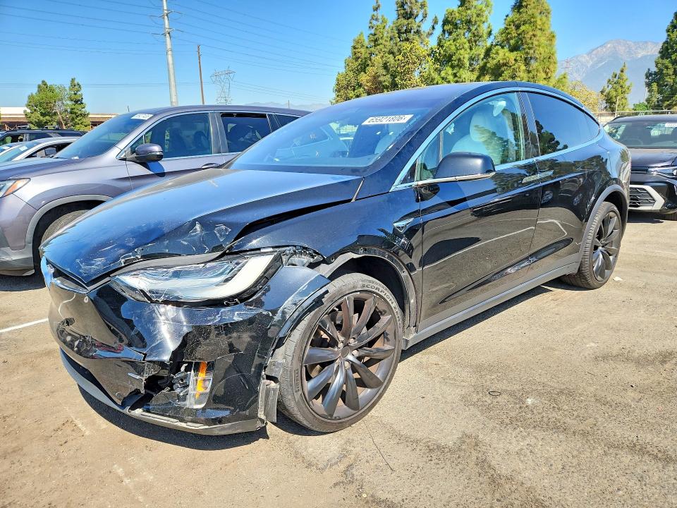 2020 Tesla Model X მანქანა იყიდება აუქციონზე, vin: 5YJXCAE24LF247579, აუქციონის ნომერი: 65921806