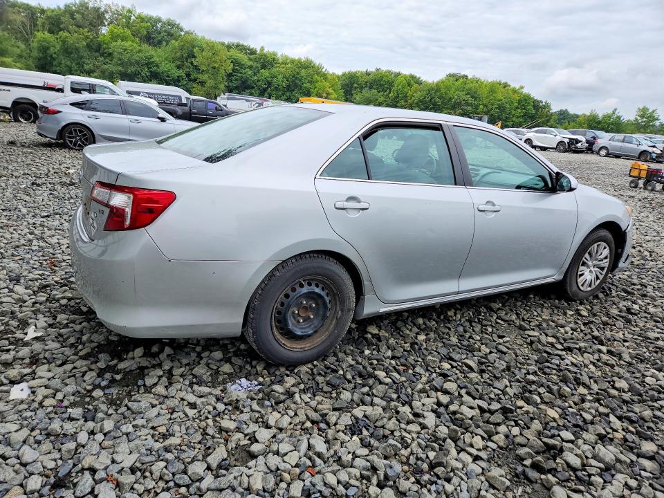 67010916 :رقم المزاد ، 4T4BF1FK4ER394903 vin ، 2014 Toyota Camry مزاد بيع