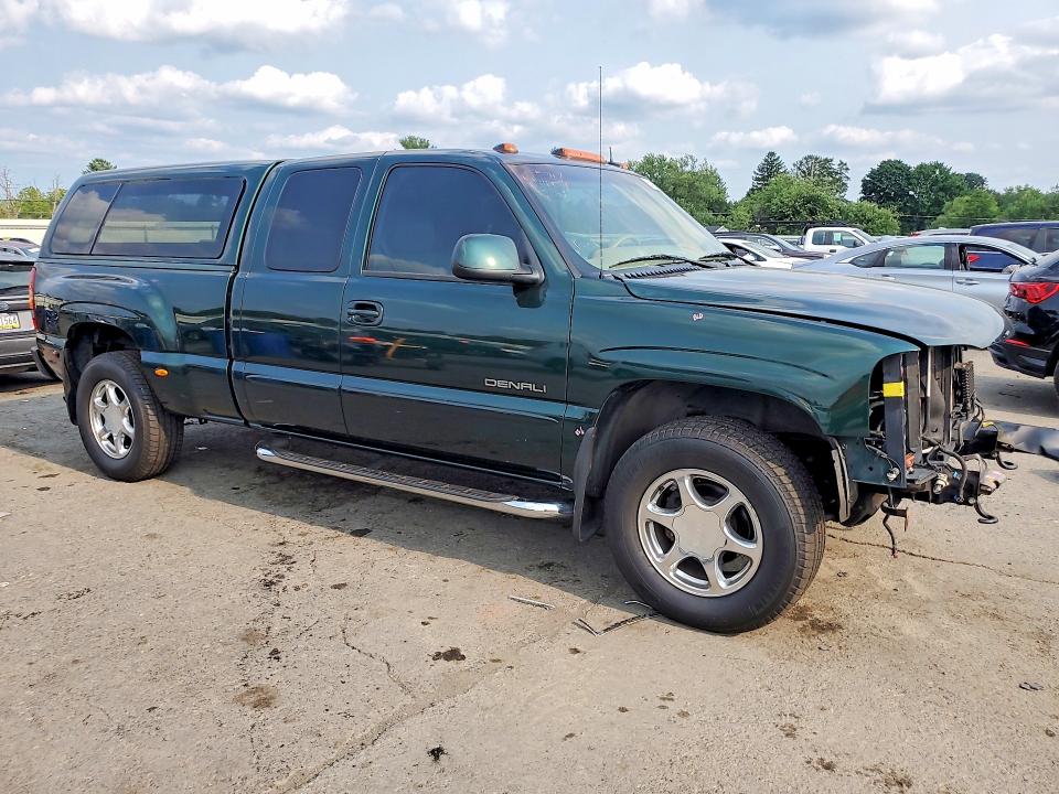 64297966 :رقم المزاد ، 2GTFK69U931354461 vin ، 2003 Gmc Sierra مزاد بيع