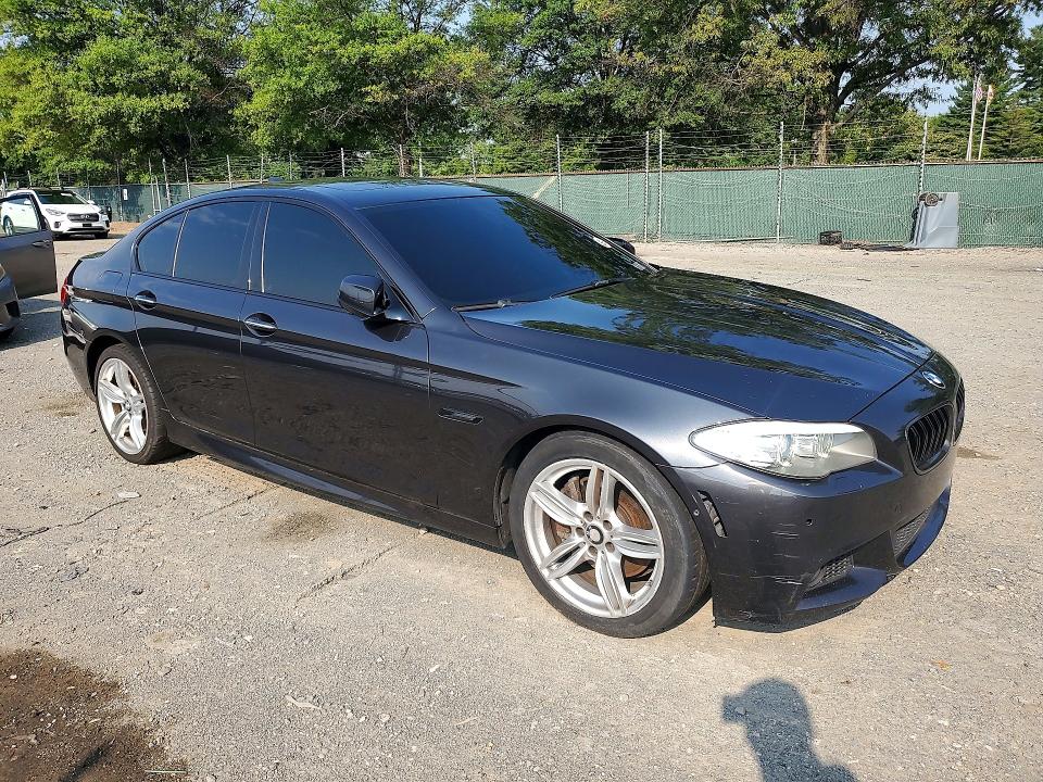 64485096 :رقم المزاد ، WBAFU9C52BC783542 vin ، 2011 Bmw 550 مزاد بيع