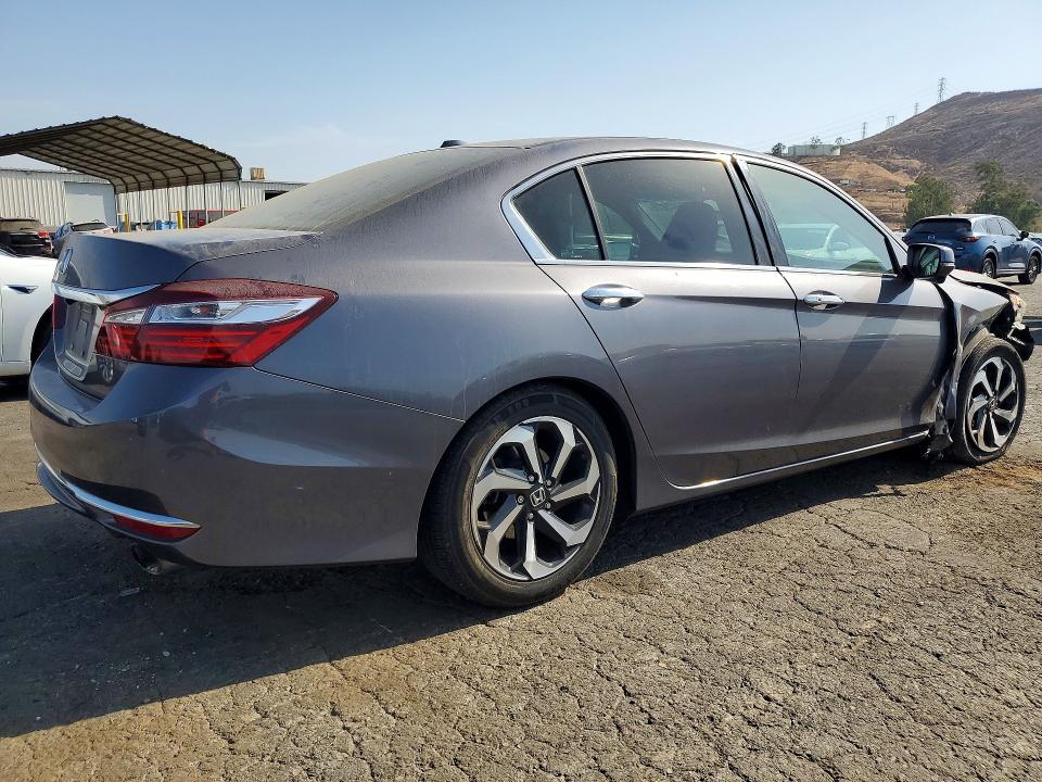 Продажа на аукционе авто 2017 Honda Accord, vin: 1HGCR2F87HA056892, номер лота: 63943076
