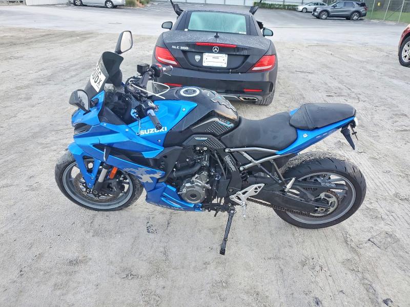 Продажа на аукционе авто 2025 Suzuki Gsx800, vin: JS1EM13BXS7100298, номер лота: 64004606