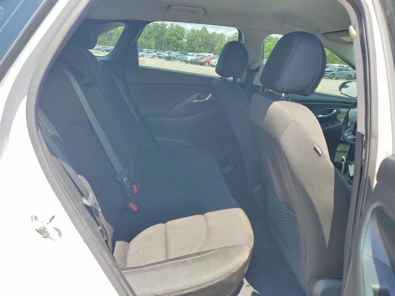 Продаж на аукціоні авто 2018 Hyundai Elantra Gt, vin: KMHH35LE5JU018062, номер лоту: 64736876