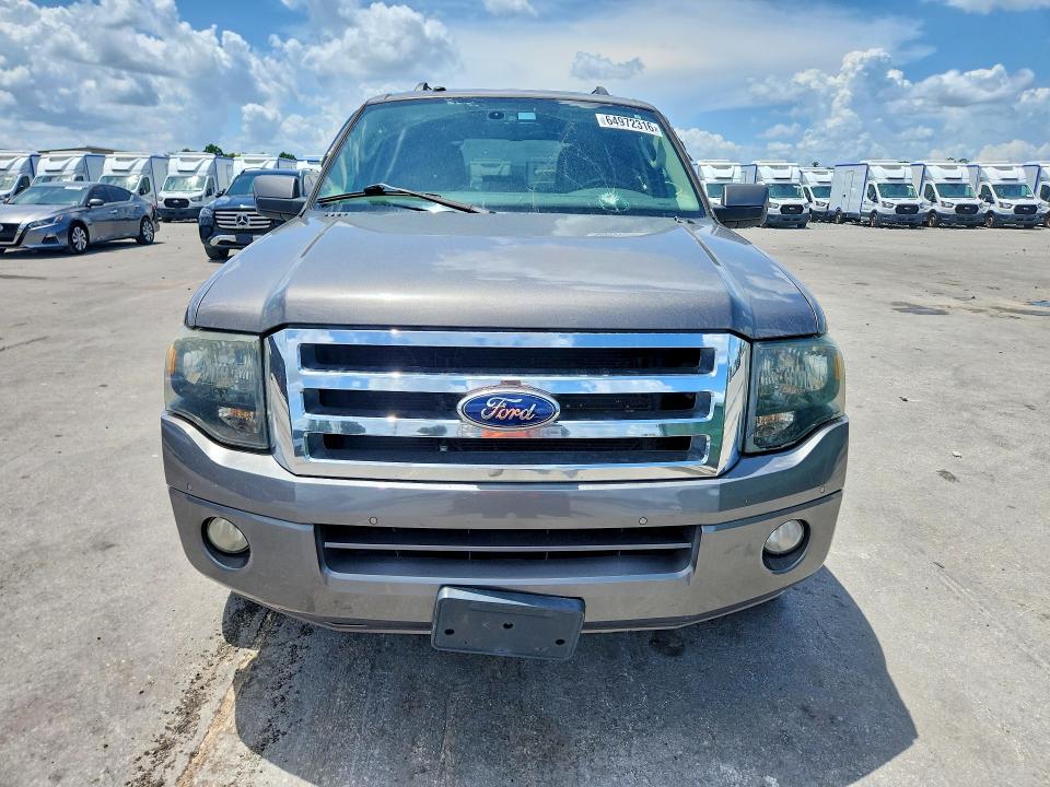 64972316 :رقم المزاد ، 1FMJU1K55DEF46028 vin ، 2013 Ford Expedition مزاد بيع