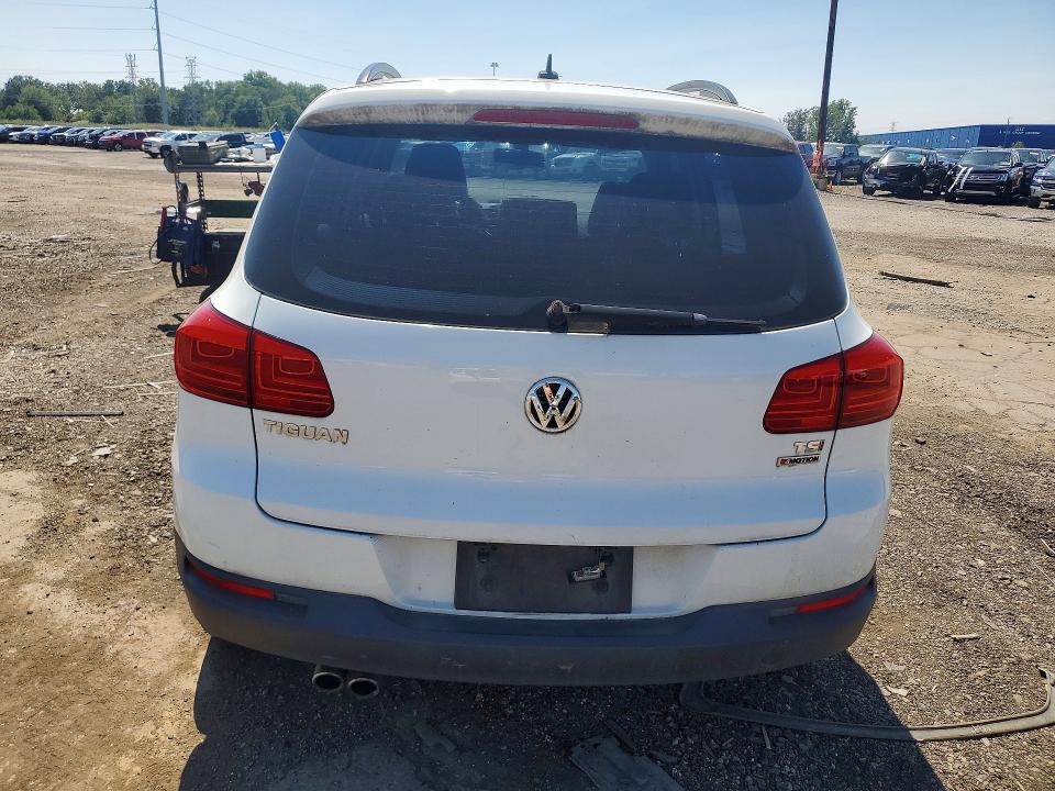 Aukcja sprzedaży 2016 Volkswagen Tiguan, vin: WVGBV7AX2GW557218, numer aukcji: 64146506