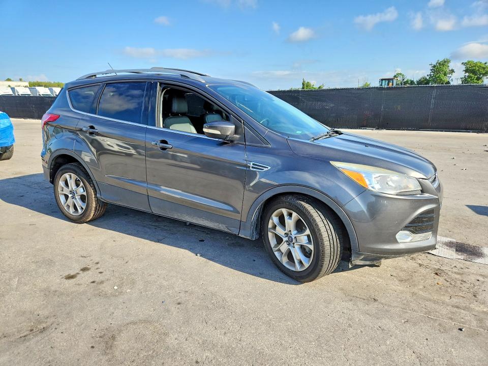 64997316 :رقم المزاد ، 1FMCU0J96FUC39922 vin ، 2015 Ford Escape مزاد بيع