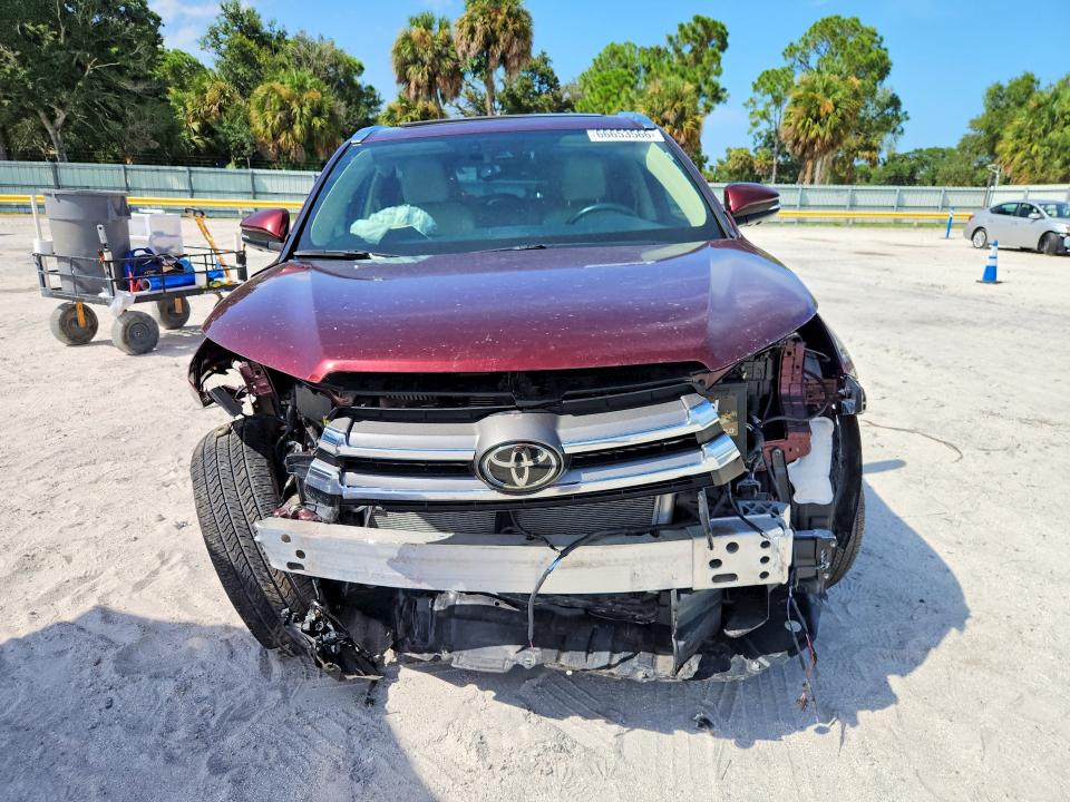 66653566 :رقم المزاد ، 5TDYZRFH3KS322688 vin ، 2019 Toyota Highlander مزاد بيع