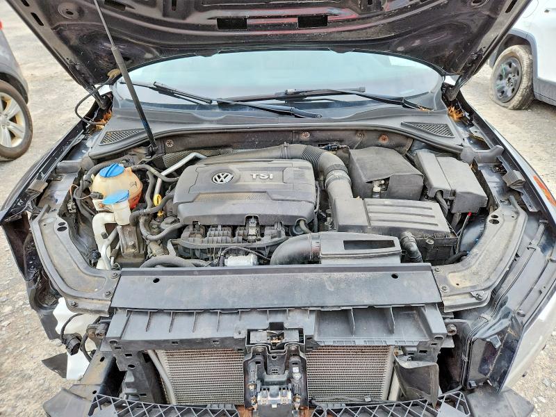 64433926 :رقم المزاد ، 1VWAT7A37HC068235 vin ، 2017 Volkswagen Passat مزاد بيع