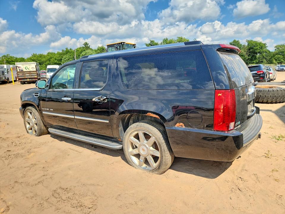 64217746 :رقم المزاد ، 1GYUKHEF1AR239619 vin ، 2010 Cadillac Escalade مزاد بيع